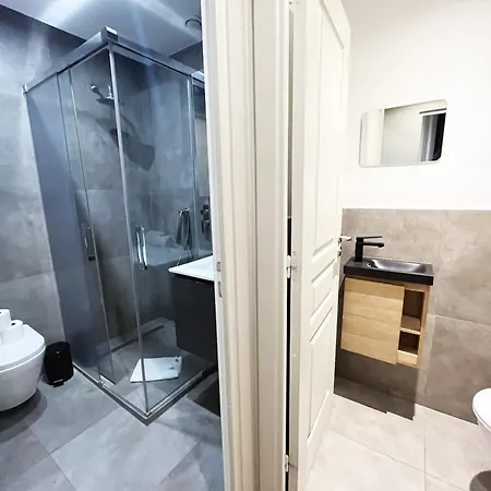 Urbanflat 79 - Bel De 4 Republique Apartment Paris